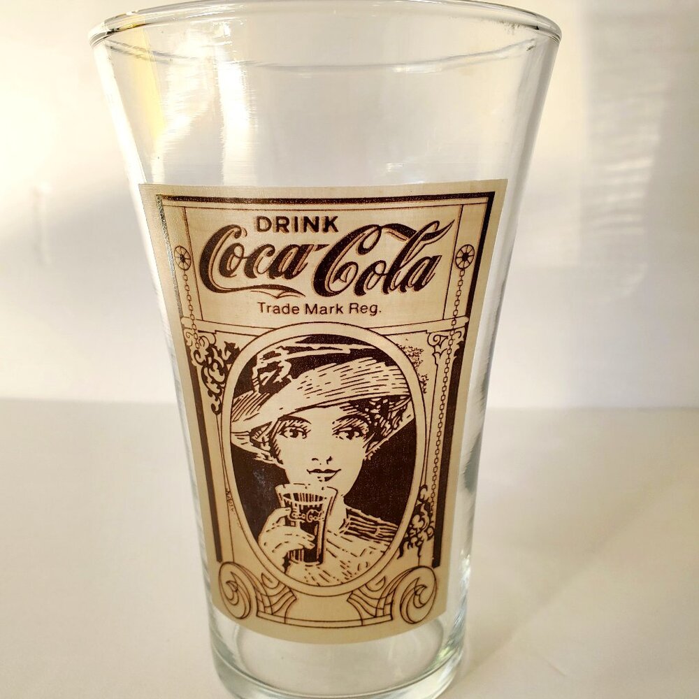 Vintage Coca-Cola 16 oz Flair Glass Advertisement